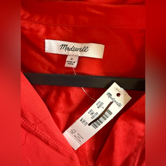 Madewell| Poplin Easy Y-Neck Button-Up Shirt - Picture 5 of 5